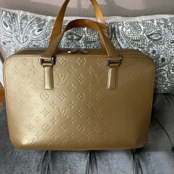 Authentic Louis Vuitton bag - Picture 3 of 17